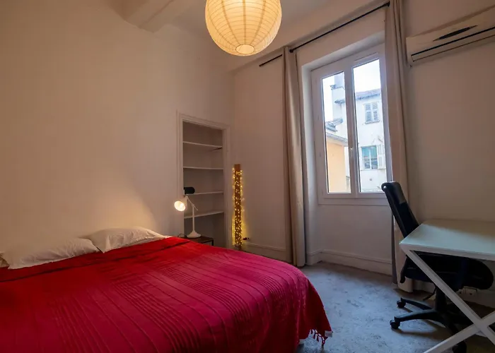 Spacieux Vieux *
